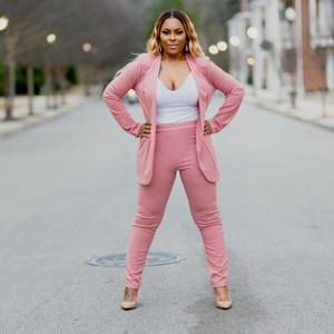 Meet your Posher, Dee